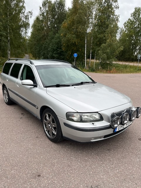 Volvo V70 2.4 Manual, 5-trins, 140ps, 2004