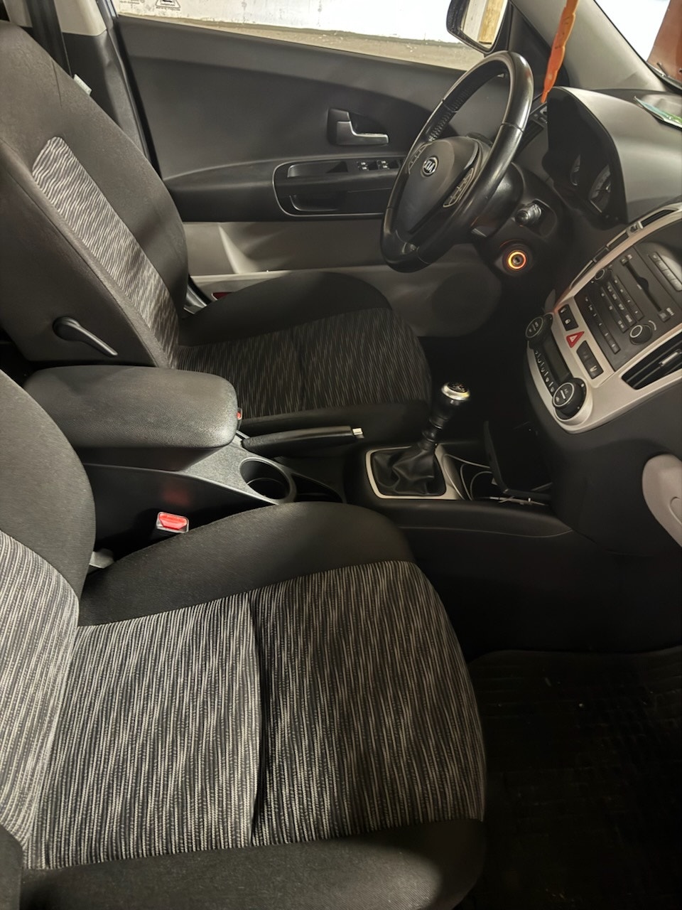 Kia cee'd 1.6 CRDi Manual, 5-trins, 90ps, 2009