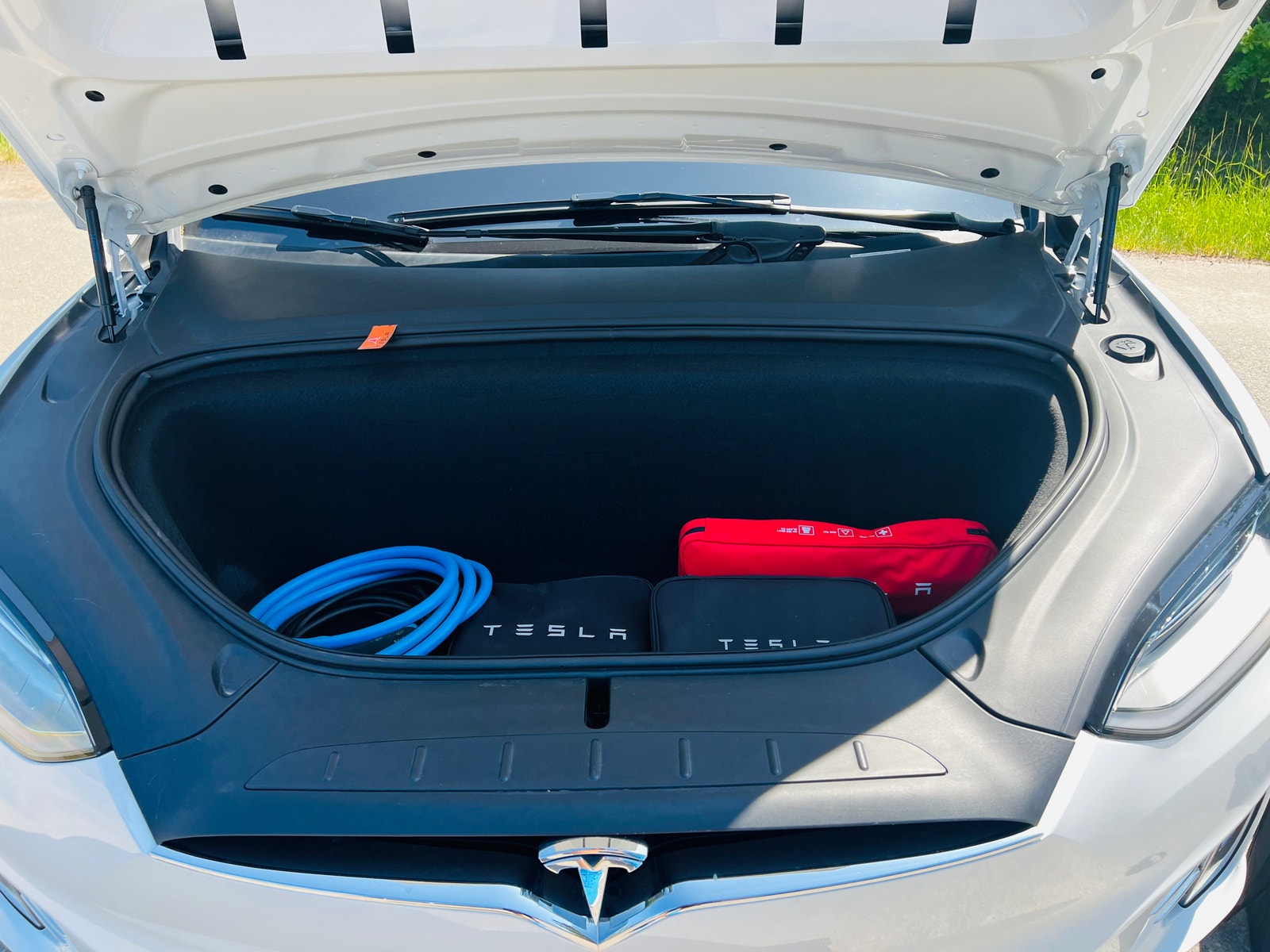 Tesla Model X Long Range, 423ps, 2020