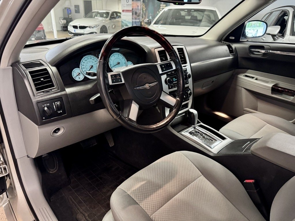 Chrysler 300C 2.7 V6 Automatic, 4-trins, 193ps, 2007