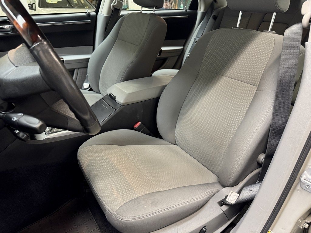 Chrysler 300C 2.7 V6 Automatic, 4-trins, 193ps, 2007