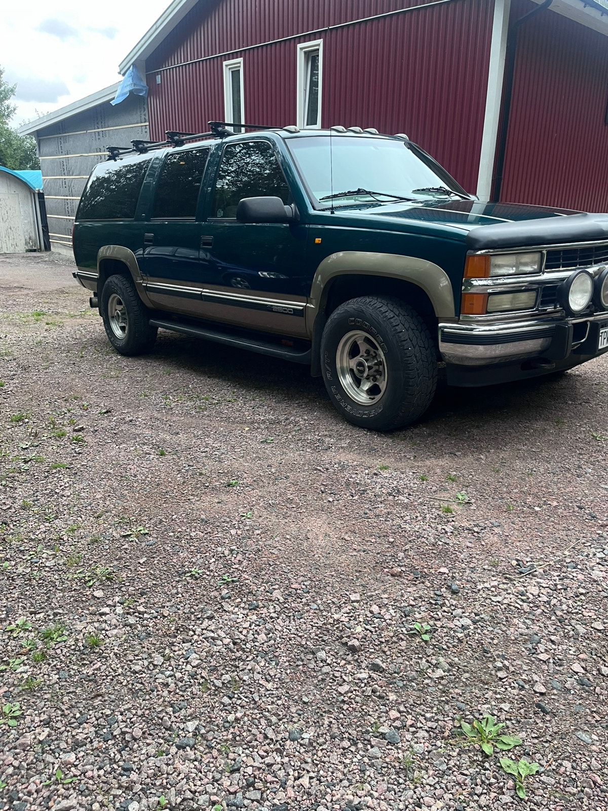 Chevrolet Suburban K2500 6.5 V8 4WD Hydra-Matic, 198hp, 1998
