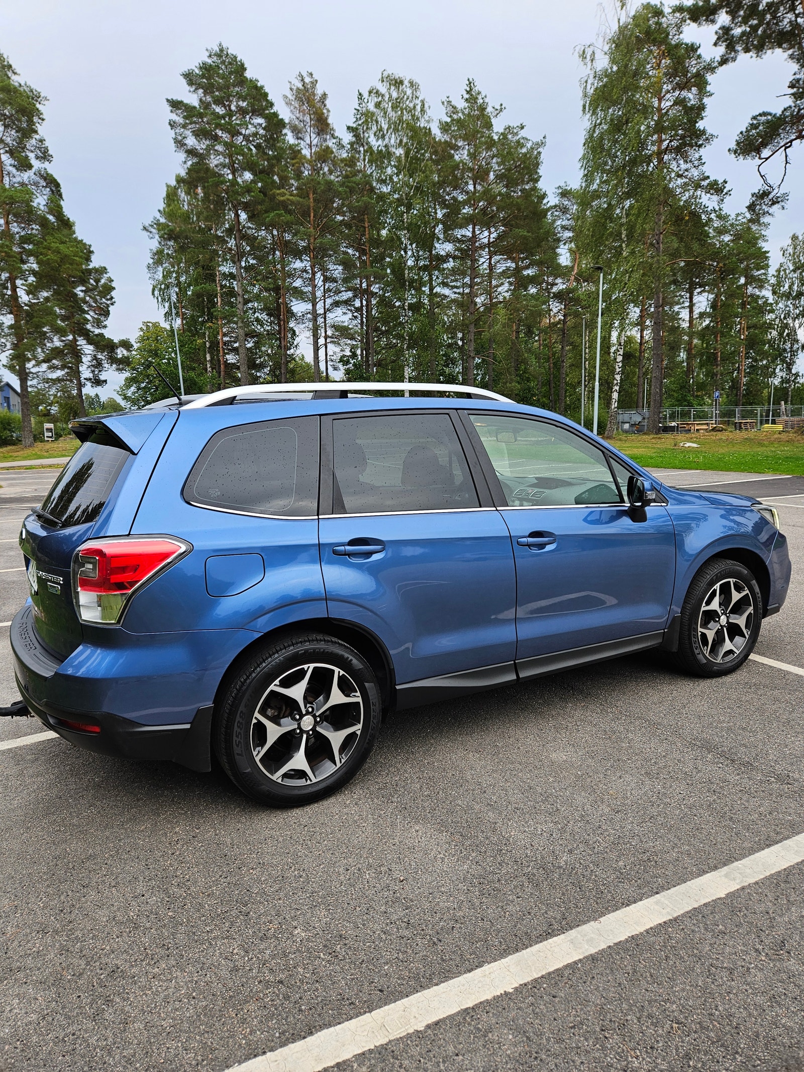 Subaru Forester 2.0 4WD Lineartronic, 147ps, 2016
