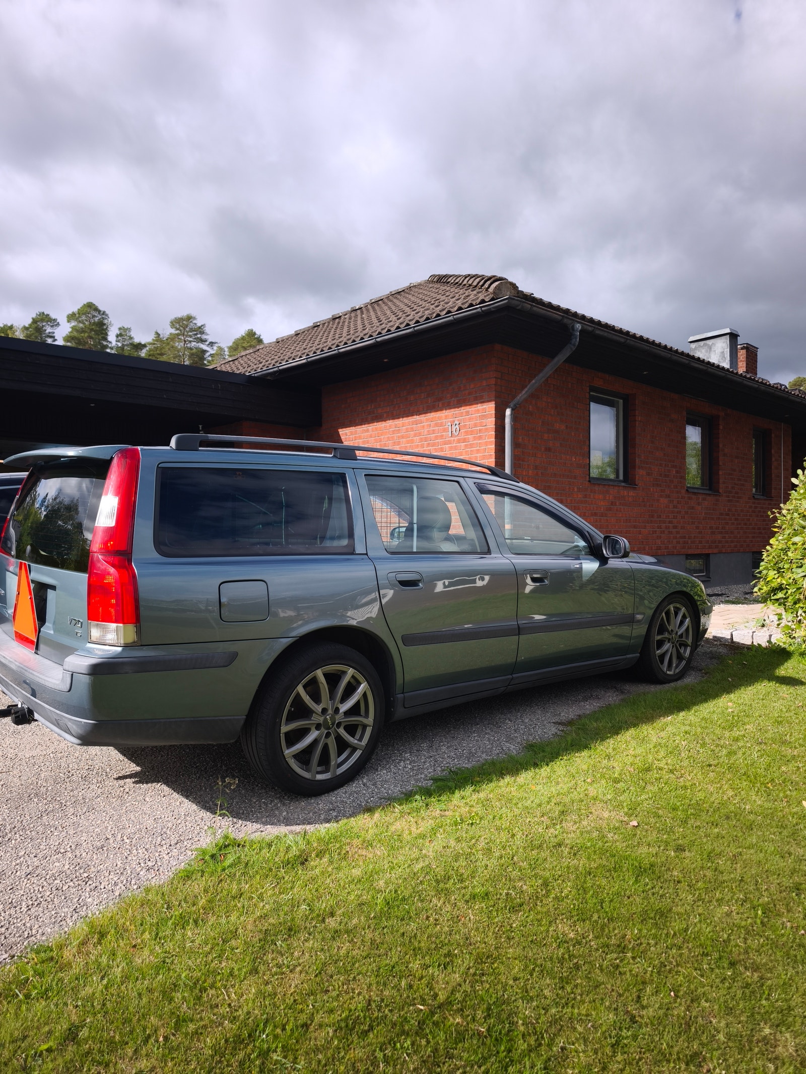 Volvo V70 T5 Geartronic, 250hk, 2002