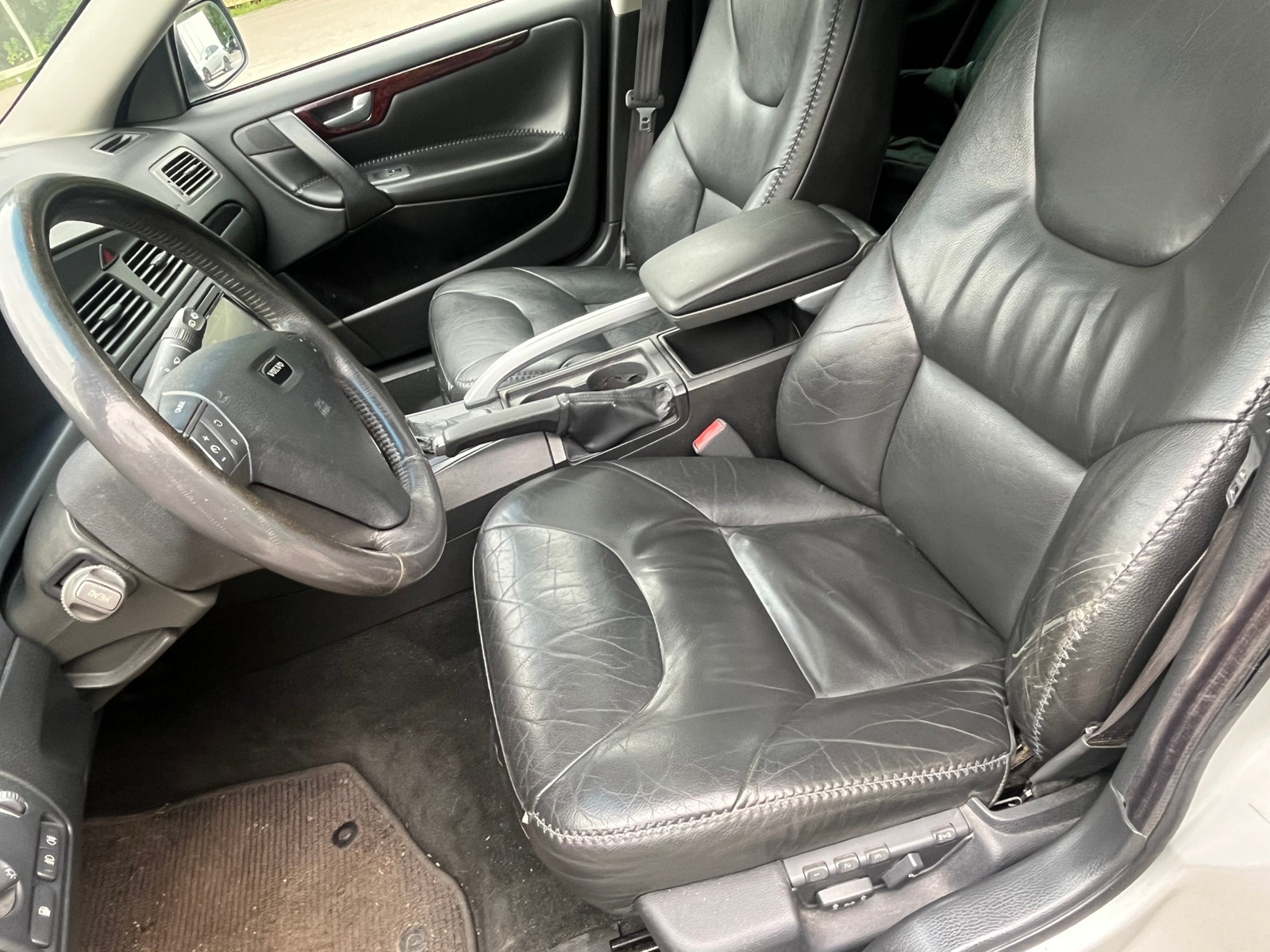 Volvo XC70 2.5T AWD Automatic, 210hp, 2003