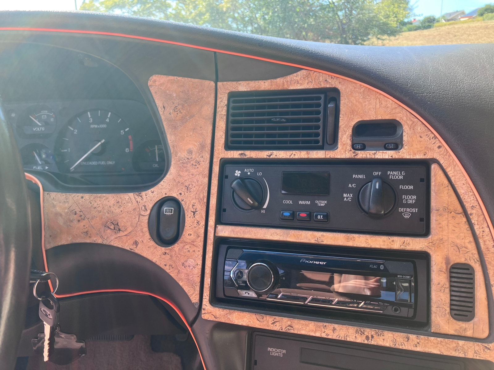 Ford Thunderbird 4.6 V8 2V SOHC Automatic, 4-trins, 208ps, 1996