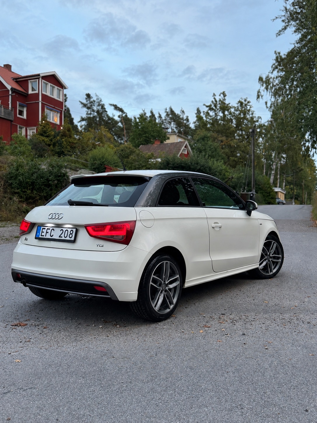Audi A1 1.6 TDI  Manual, 5-trins, 105ps, 2011