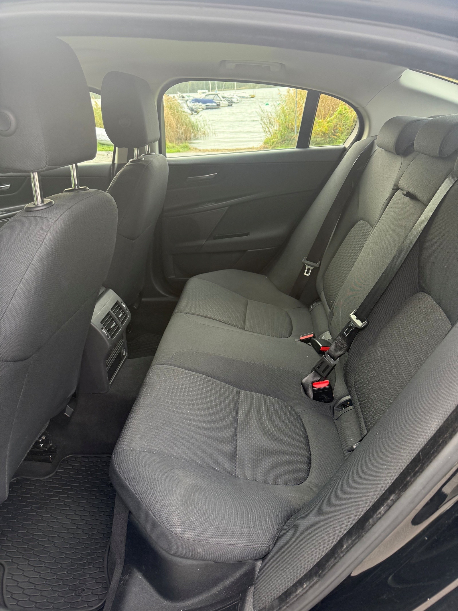 Jaguar XE E-Performance Automatic, 163hp, 2016