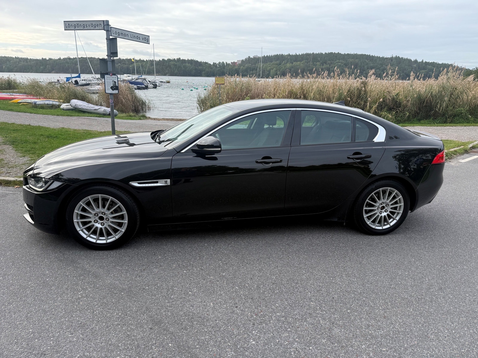 Jaguar XE E-Performance Automatic, 163hp, 2016