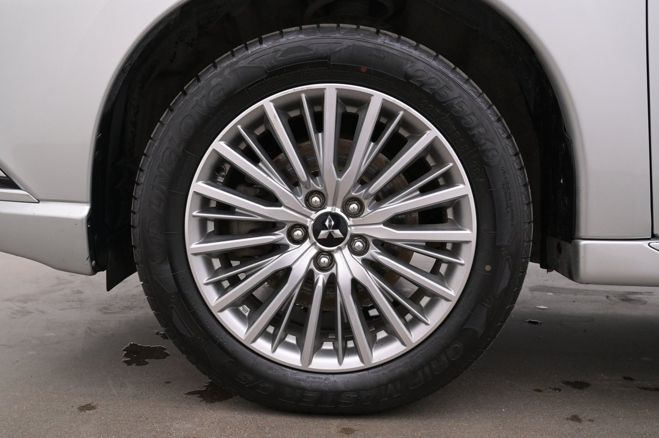 Mitsubishi Outlander PHEV CVT, 224hk, 2020