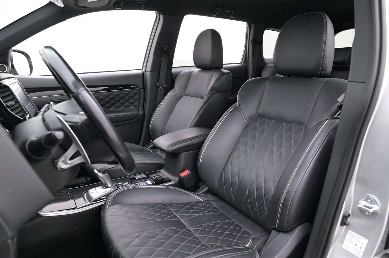 Mitsubishi Outlander PHEV CVT, 224hk, 2020