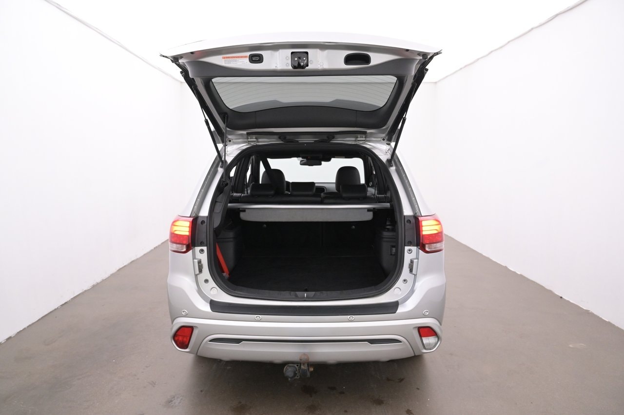 Mitsubishi Outlander PHEV CVT, 224hk, 2020