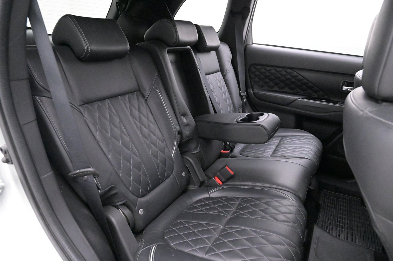 Mitsubishi Outlander PHEV CVT, 224hk, 2020