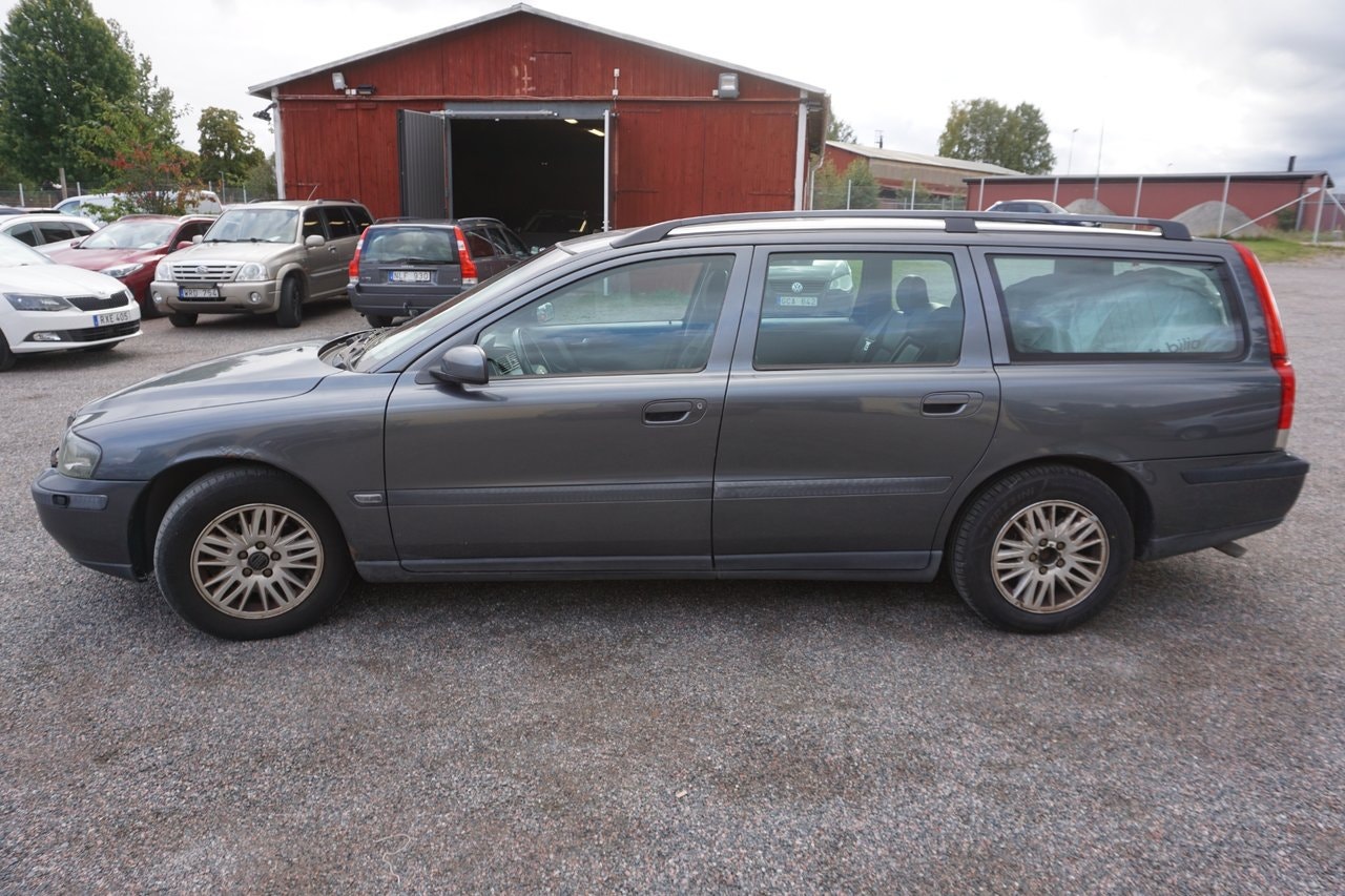 Volvo V70 2.4 Manual, 5-trins, 140ps, 2004