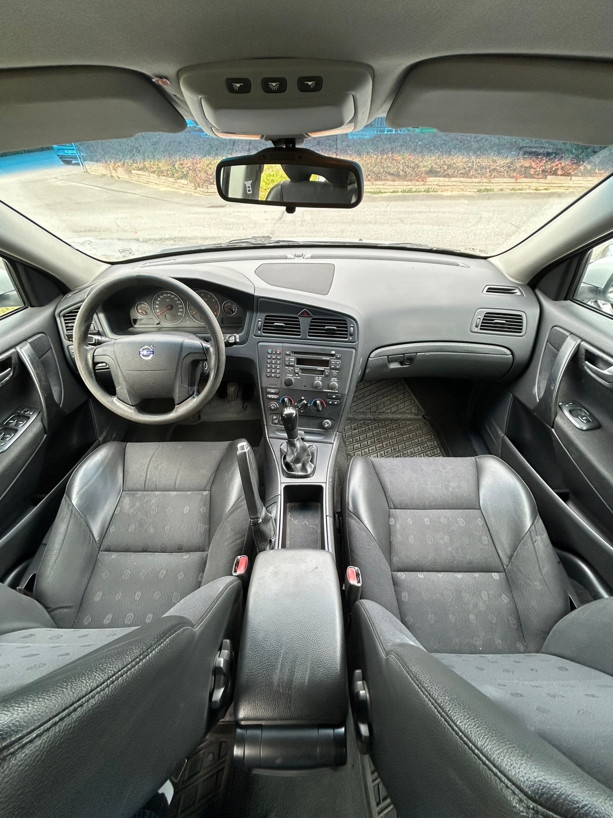Volvo V70 2.4 Manual, 5-trins, 140ps, 2004