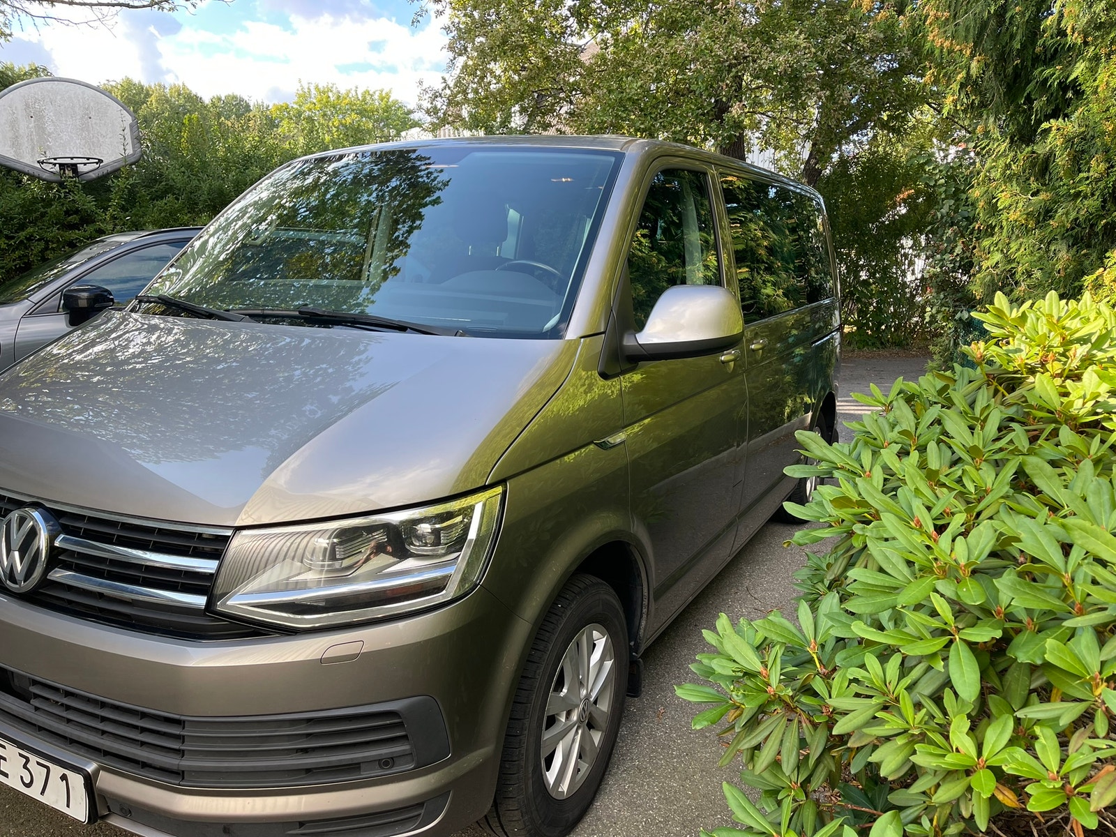 Volkswagen Multivan 2.0 TSI BMT Manuell, 6-trinn, 150hk, 2016