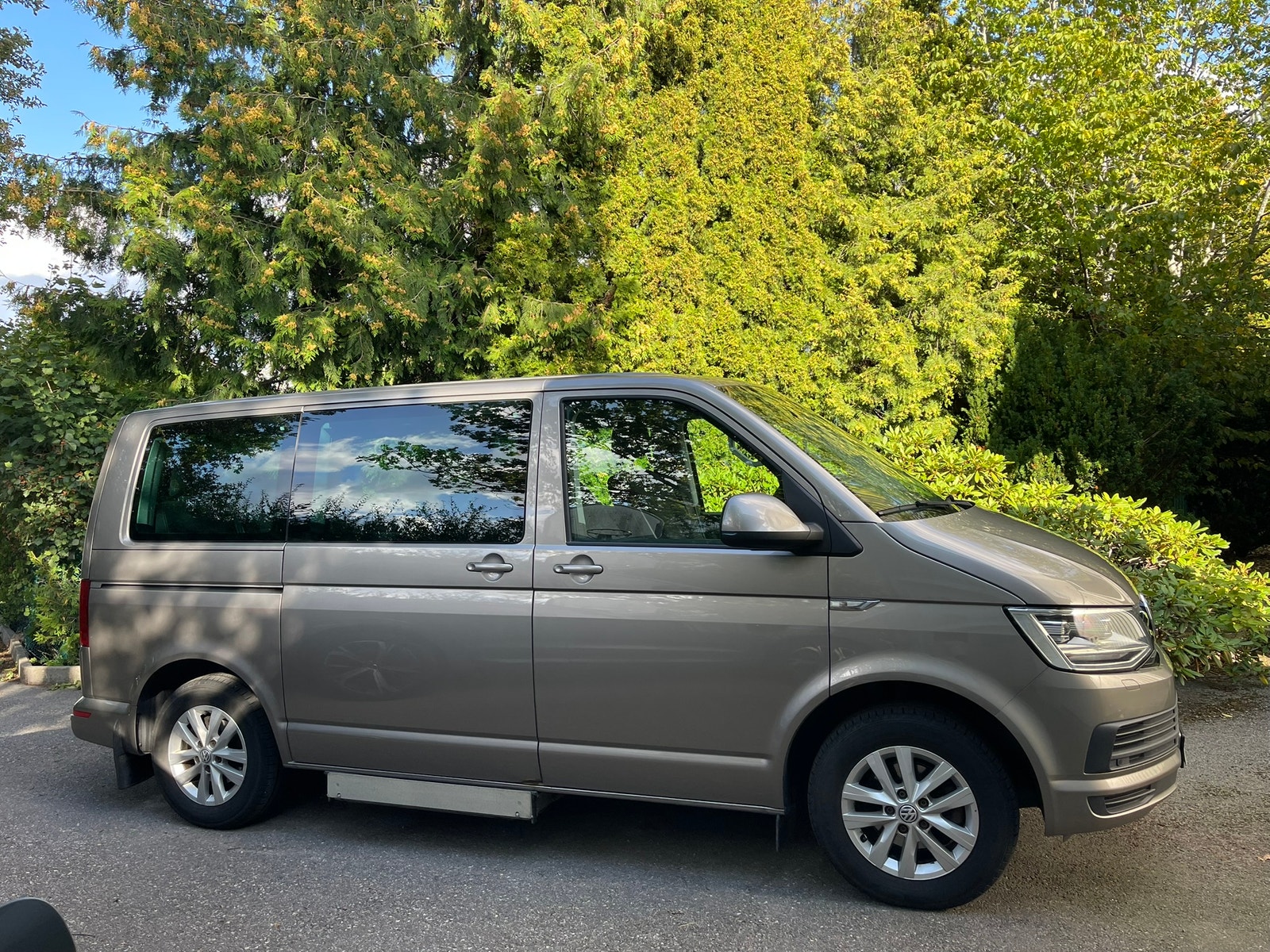 Volkswagen Multivan 2.0 TSI BMT Manuell, 6-trinn, 150hk, 2016