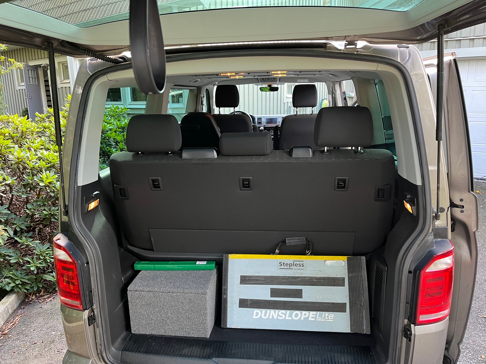 Volkswagen Multivan 2.0 TSI BMT Manuell, 6-trinn, 150hk, 2016