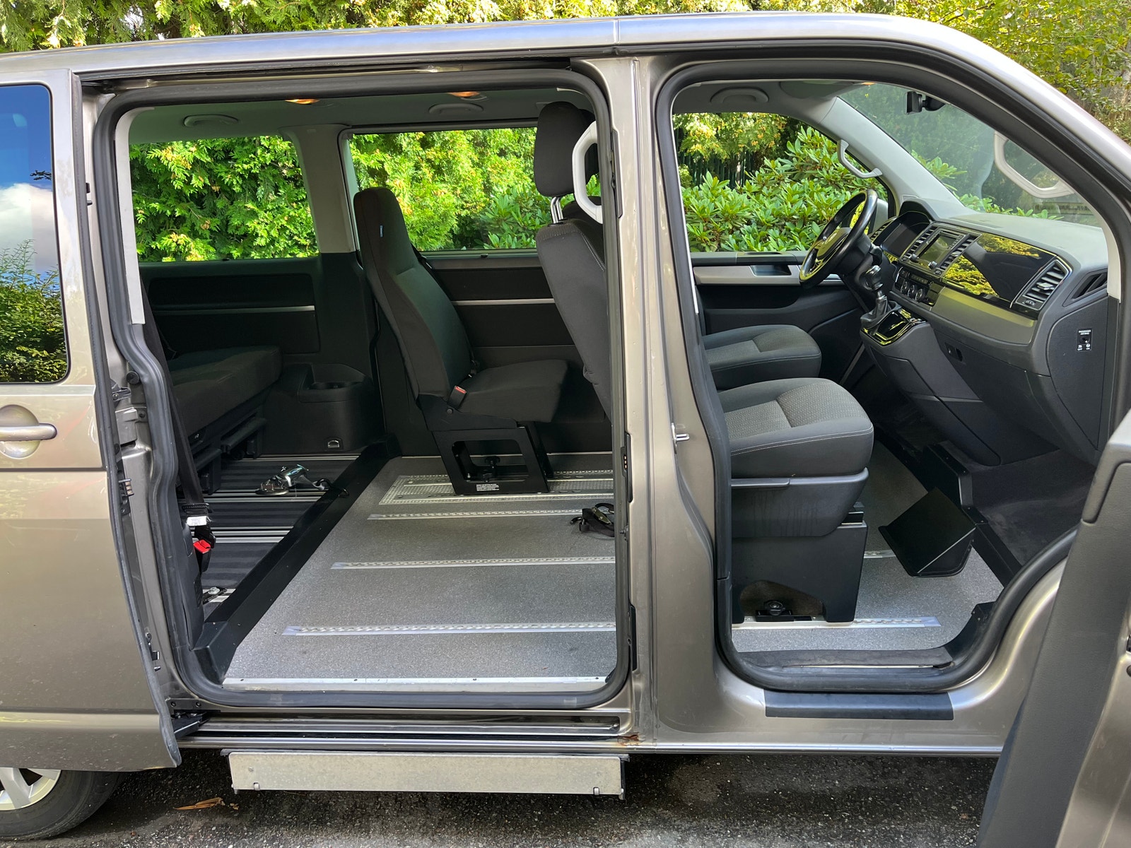 Volkswagen Multivan 2.0 TSI BMT Manuell, 6-trinn, 150hk, 2016