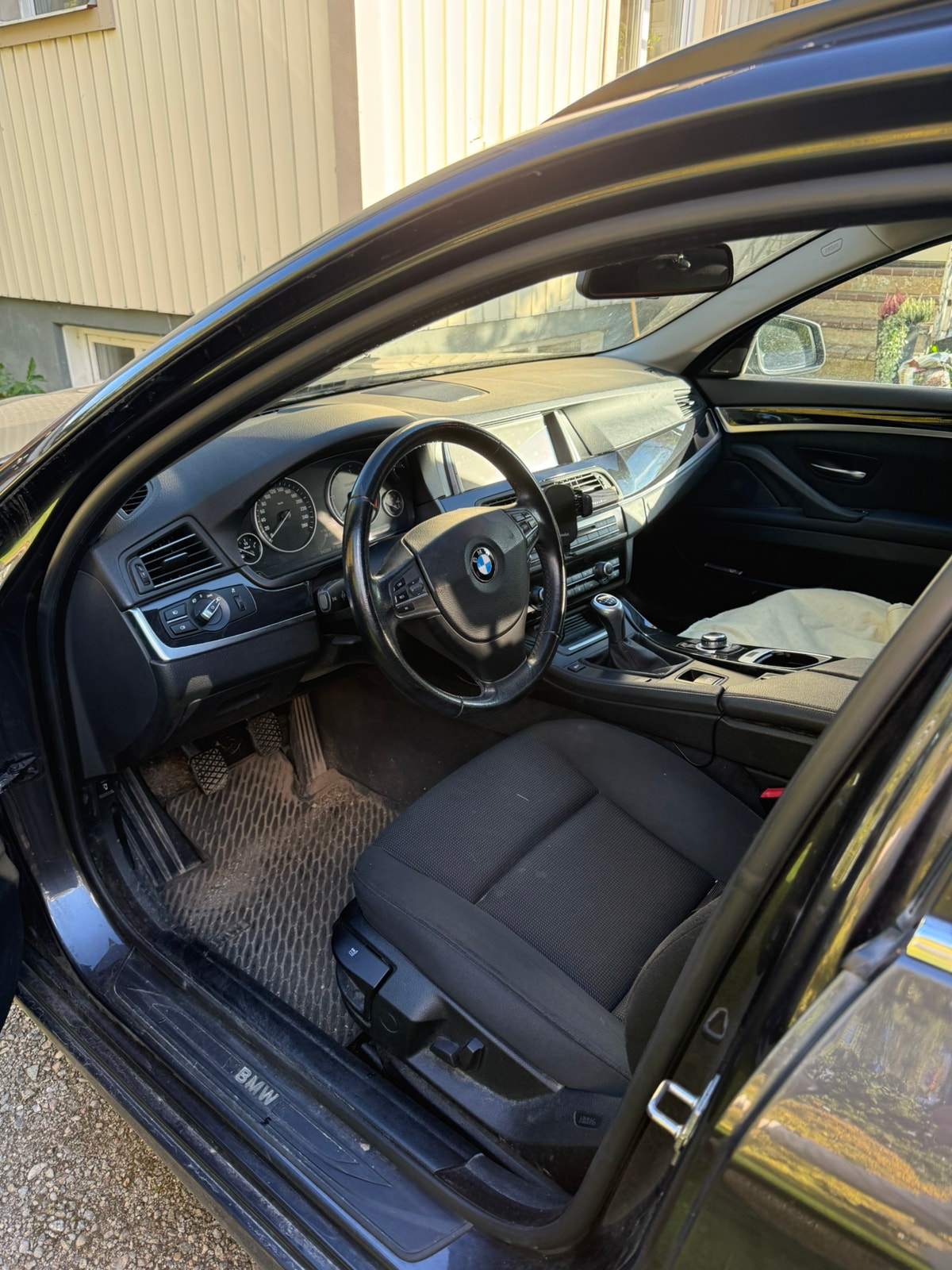 BMW 520d Touring Manual, 6-trins, 184ps, 2011