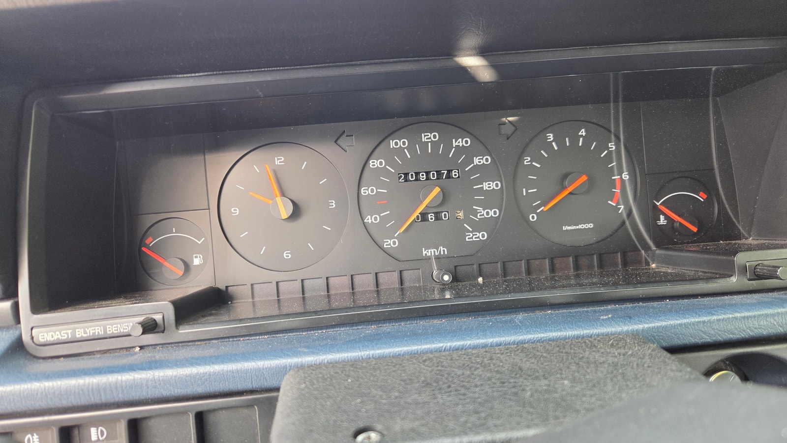 Volvo 740 2.3 Automatic, 4-trins, 115ps, 1988