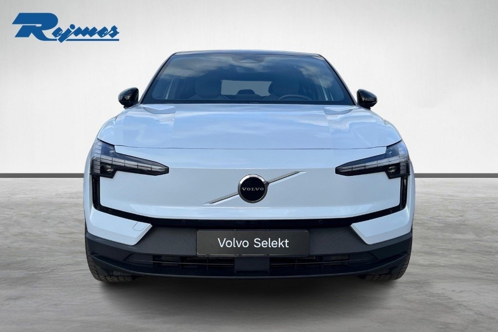 Volvo EX30 Single Motor Extended Range, 272hp, 2024