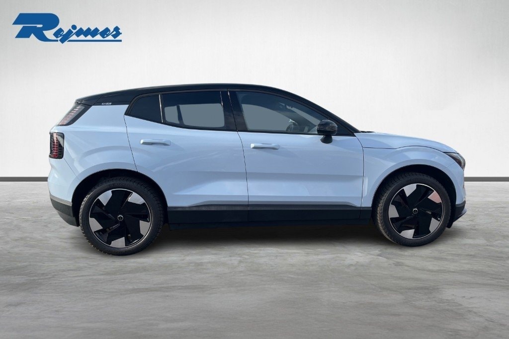 Volvo EX30 Single Motor Extended Range, 272hp, 2024