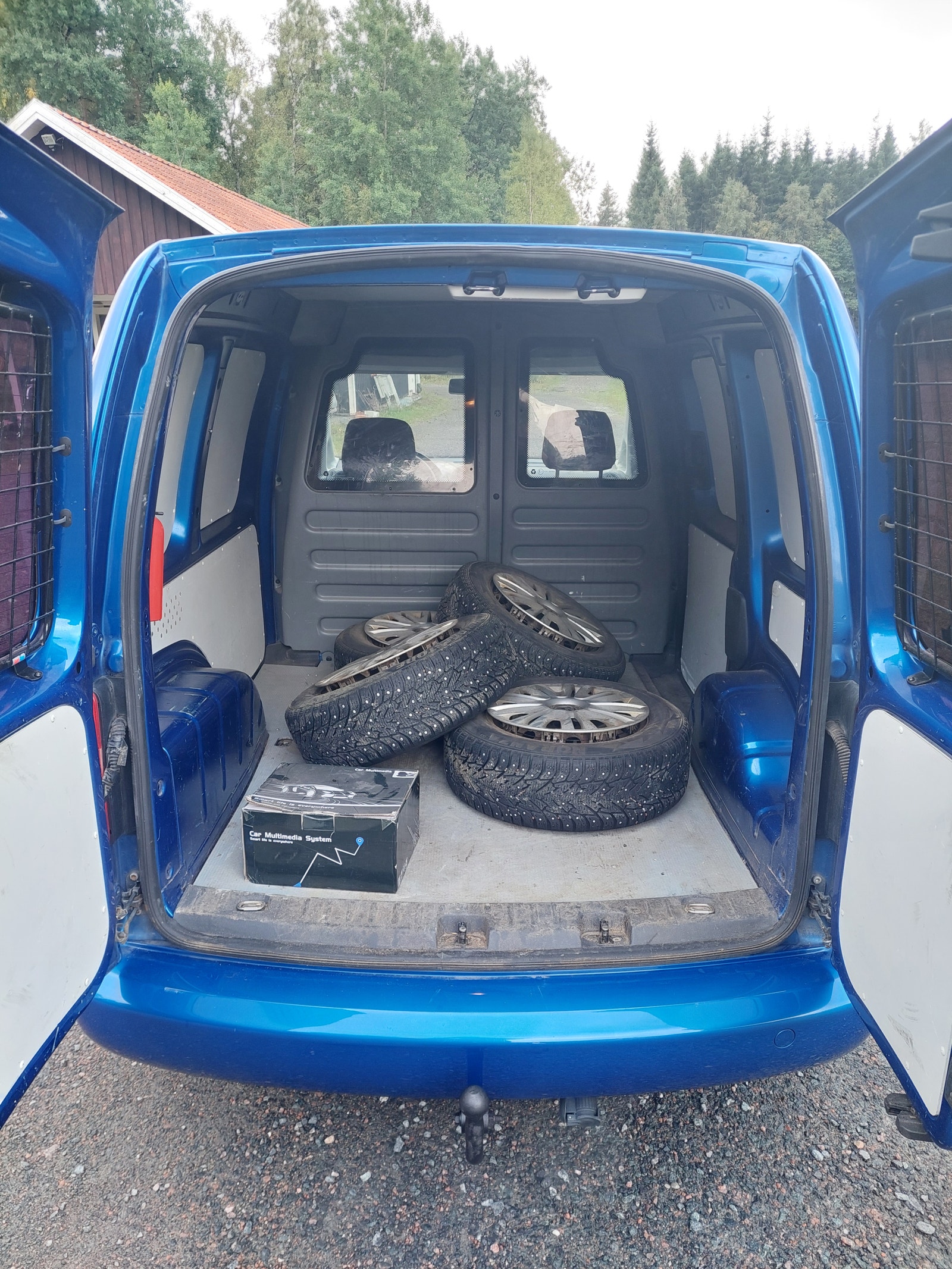 Volkswagen Caddy Panel Van 1.6 TDI DPF DSG Sequential, 102hp, 2011