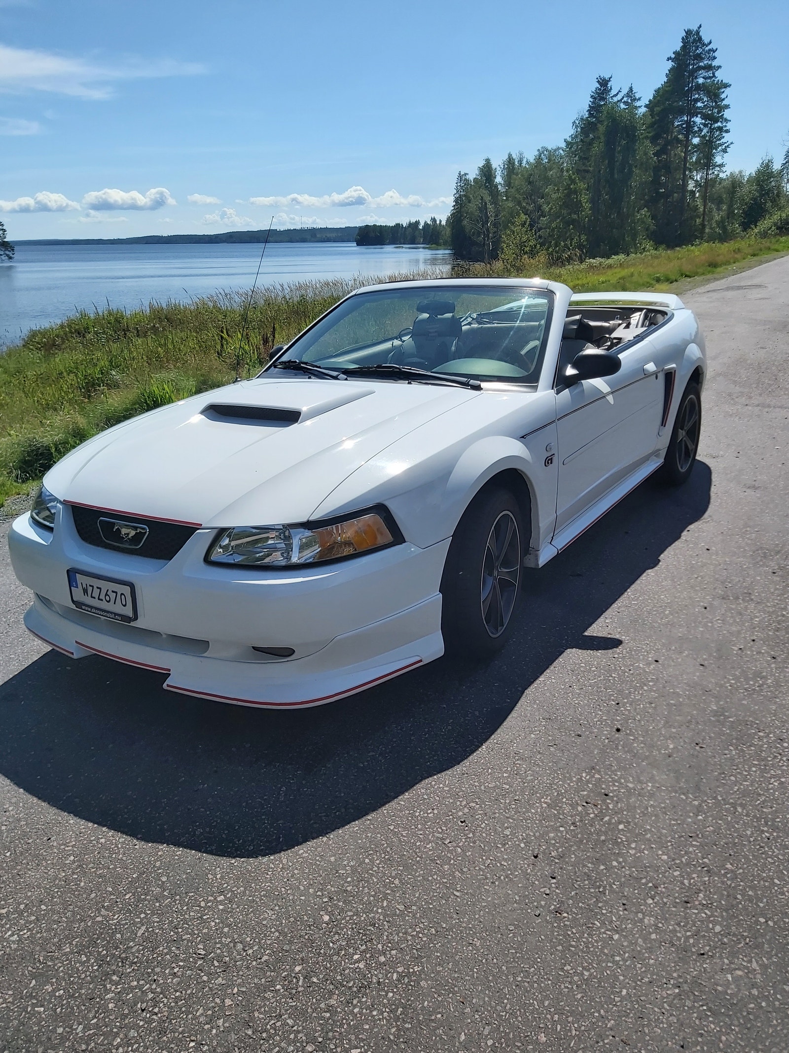 Ford Mustang GT Convertible Automatic, 264hp, 2000
