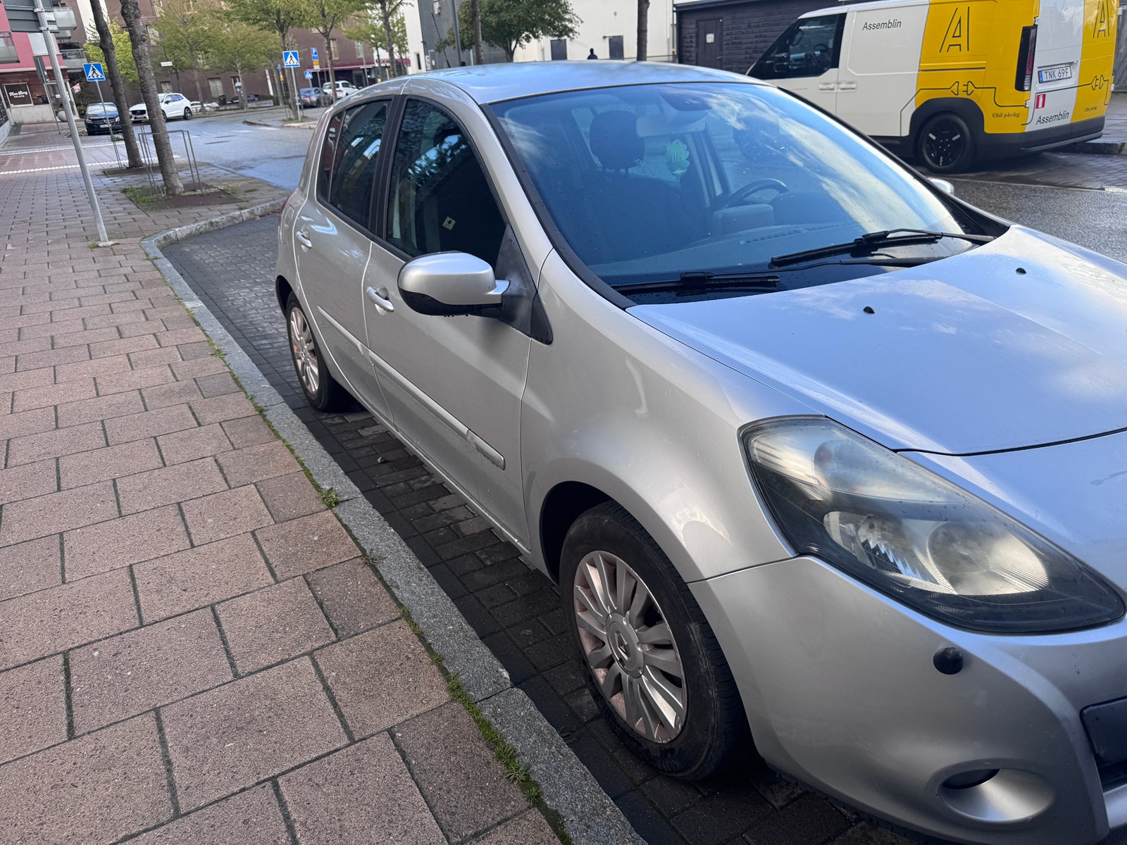 Renault Clio 5-dørs Kombi 1.6 Automatic, 4-trinn, 112hk, 2012