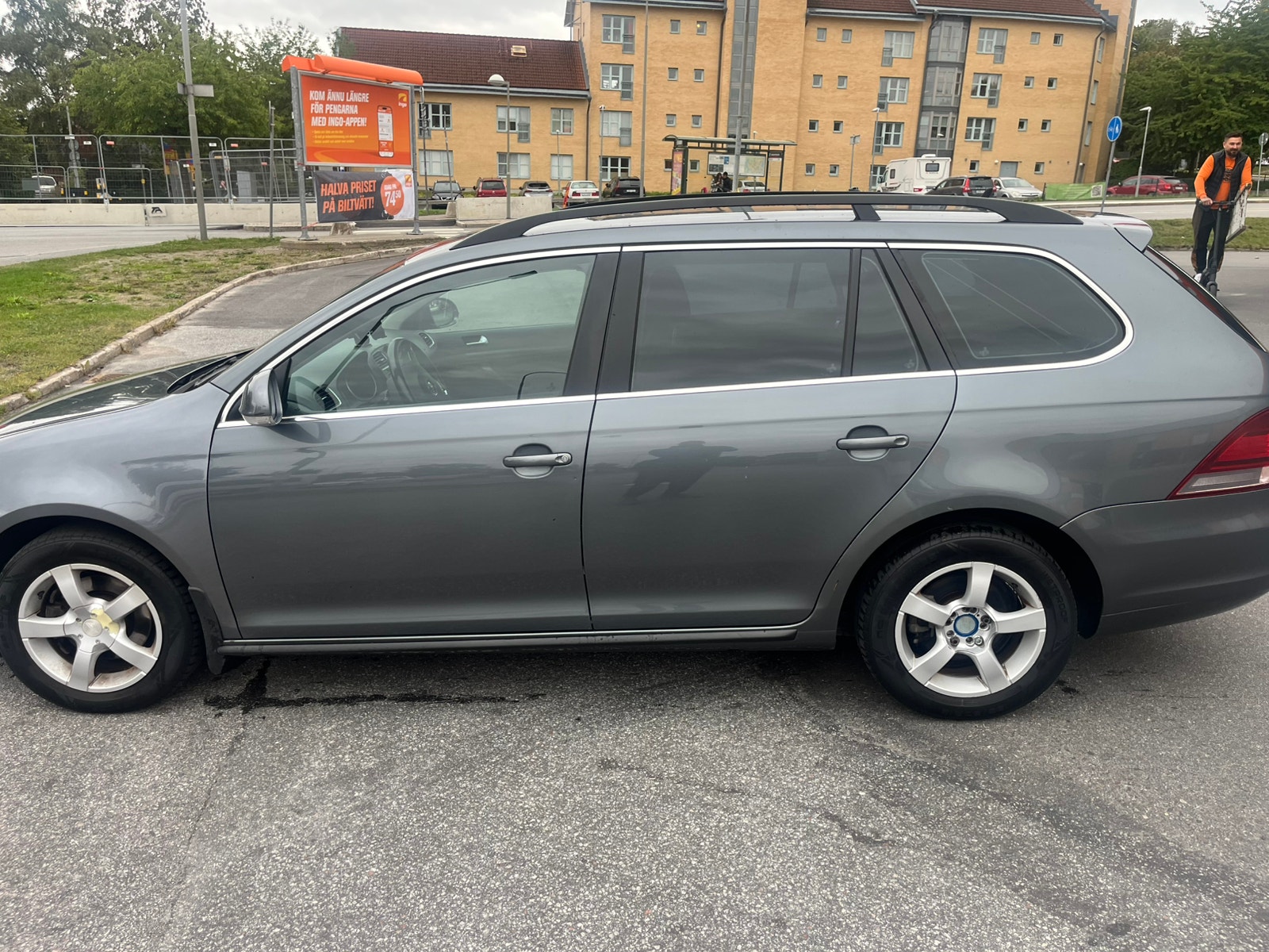 Volkswagen Golf Variant 1.6 TDI DPF BMT DSG Sequential, 7-trins, 105ps, 2012