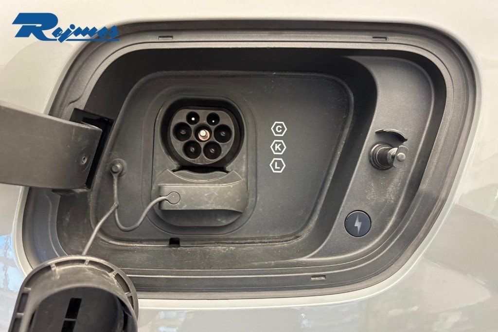 Volvo EX30 Single Motor Extended Range, 272hp, 2025