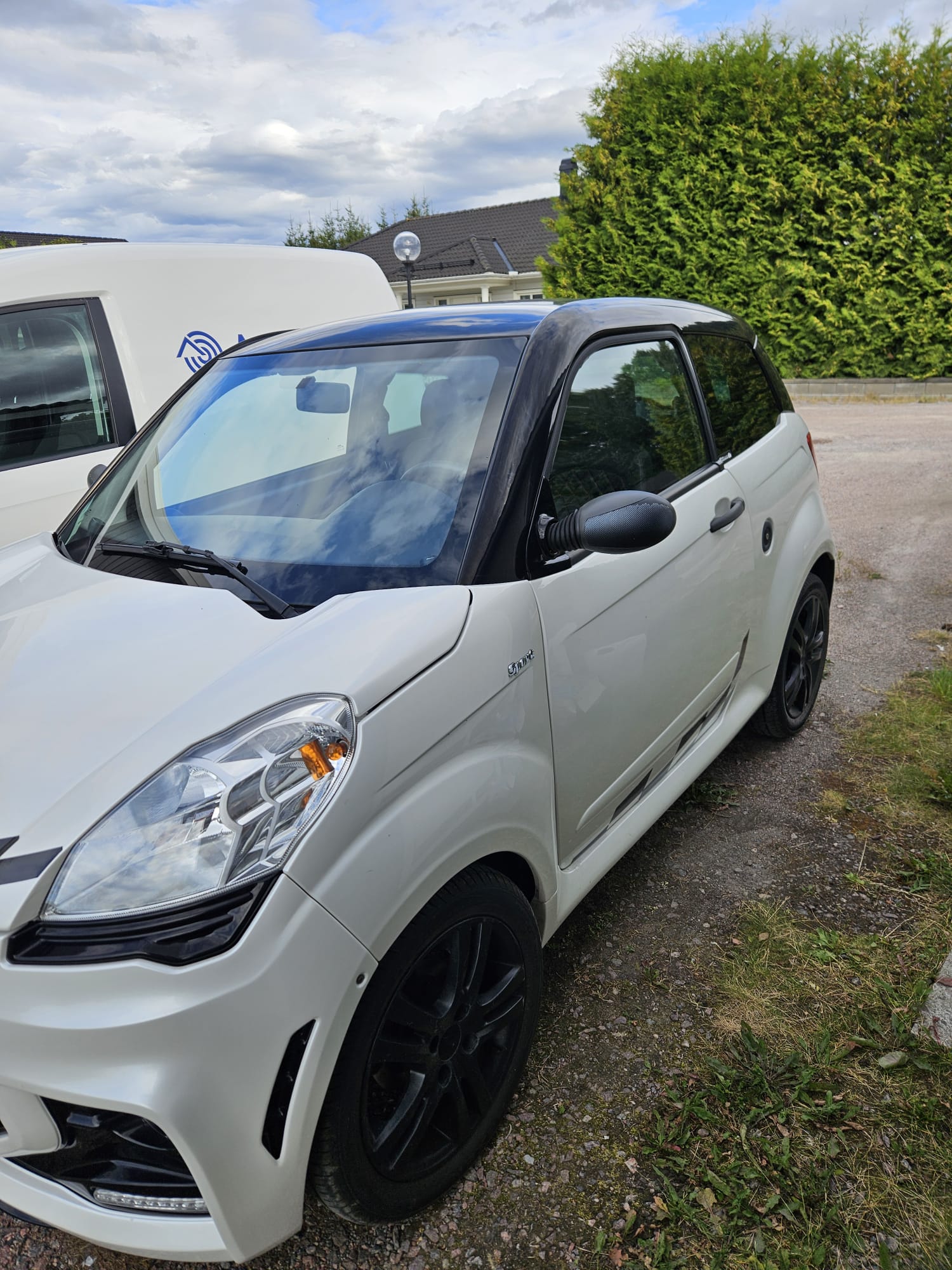 Ligier JS50L 0.5 DCI CVT, 5ps, 2017