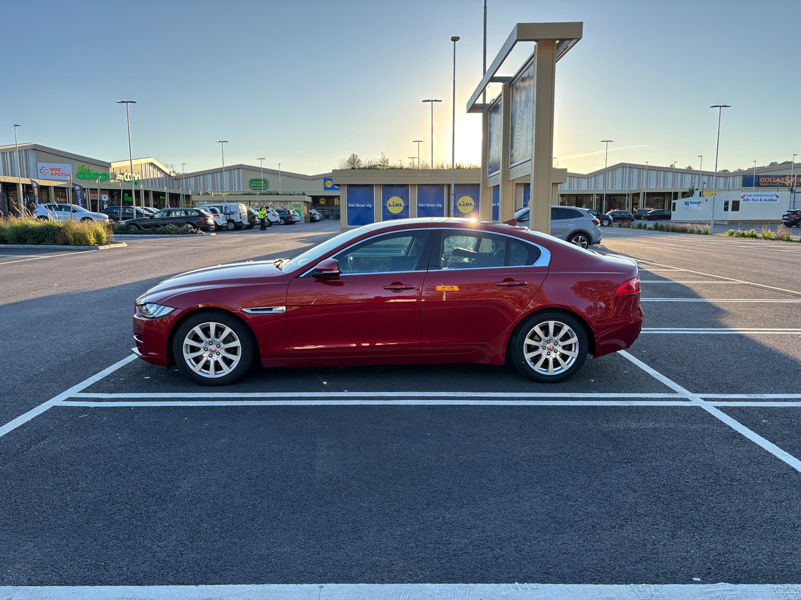 Jaguar XE 20d Automatic, 8-trins, 180ps, 2016