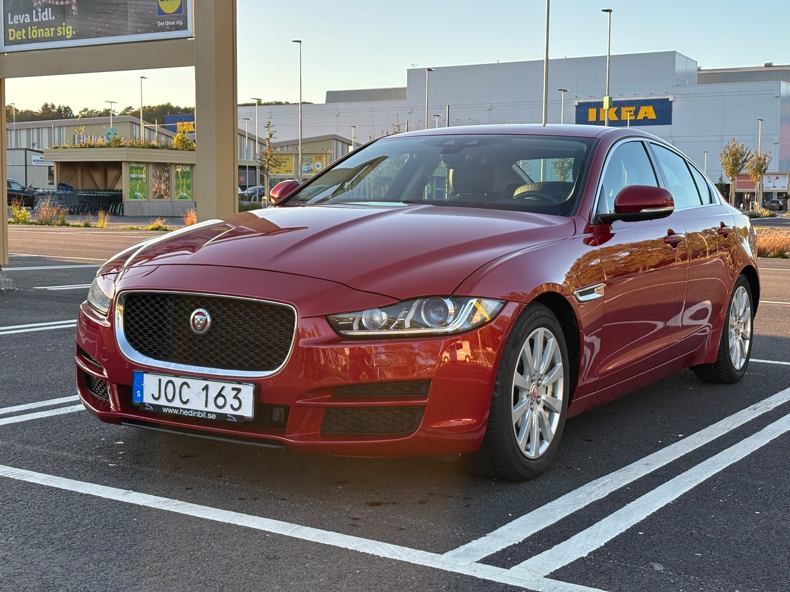 Jaguar XE 20d Automatic, 8-trins, 180ps, 2016