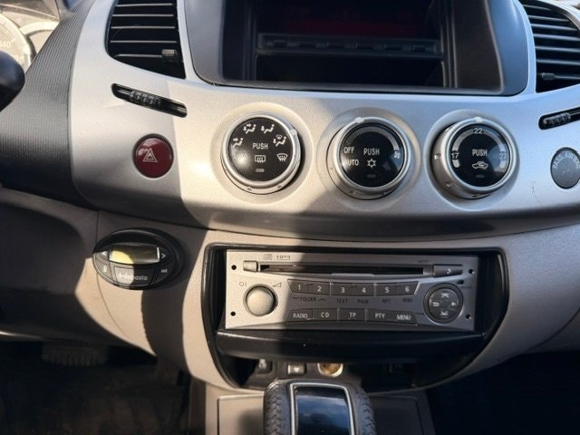Mitsubishi L200 2.5 DI-D Double Cab | 178 ch | BVA | Chauffage stationnaire | Attelage | Climatisation | Antibrouillards