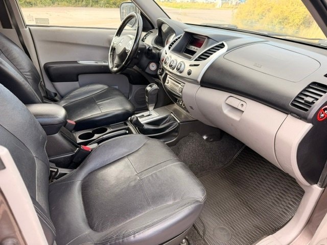 Mitsubishi L200 2.5 DI-D Double Cab | 178 ch | BVA | Chauffage stationnaire | Attelage | Climatisation | Antibrouillards