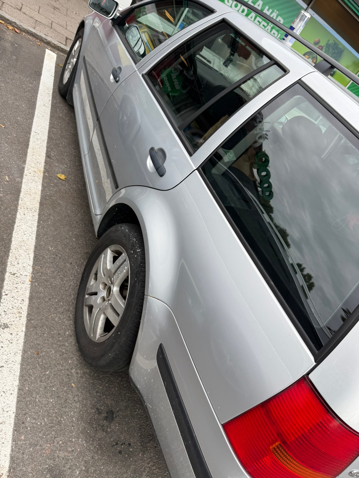 Volkswagen Golf Variant 1.6 Manual, 5-trins, 105ps, 2003