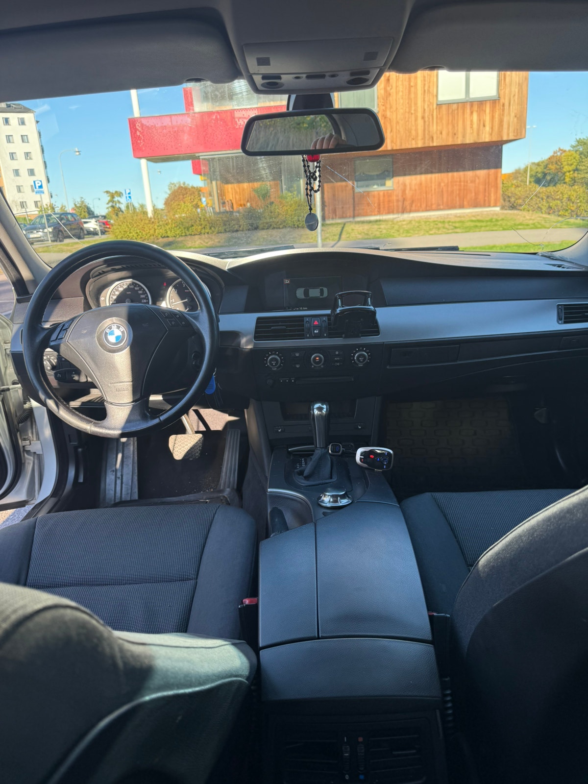 BMW 520i Sedan Automatic, 170hp, 2004