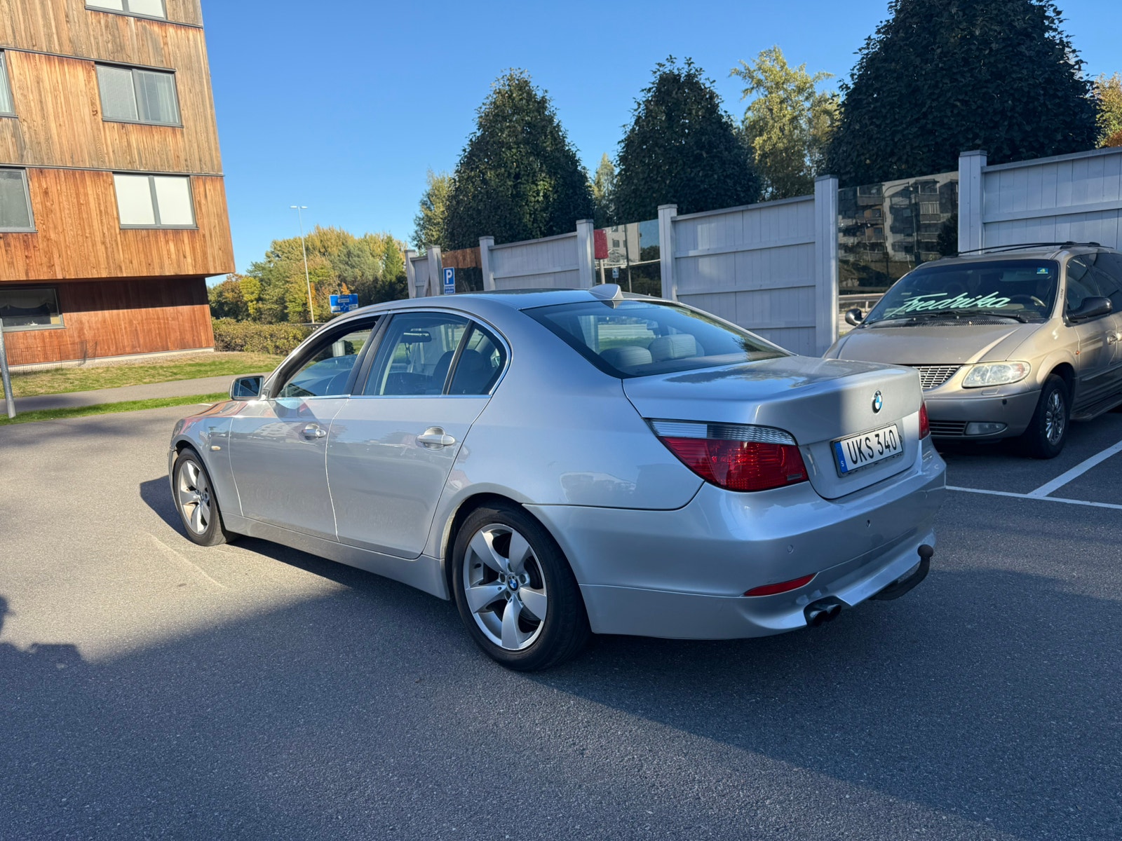 BMW 520i Sedan Automatic, 170hp, 2004