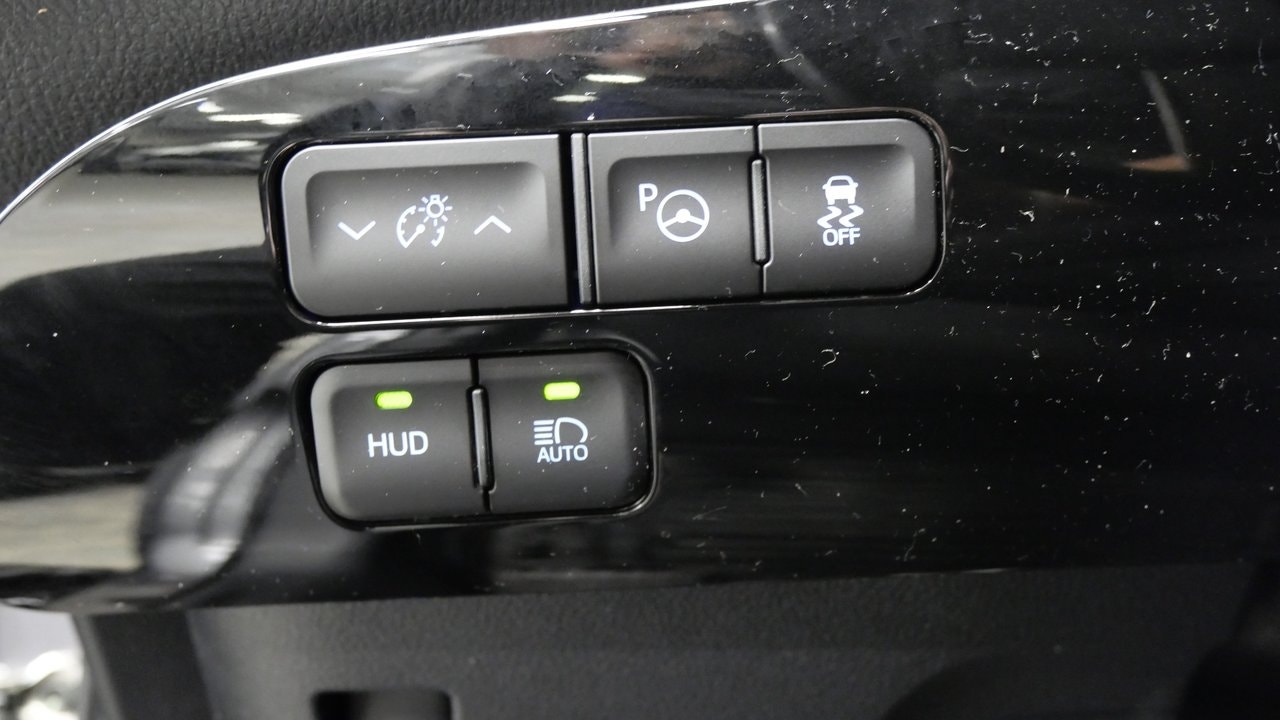Toyota Prius Plug-in Hybrid 1.8 VVT-i Plug-in CVT, 123hp, 2018