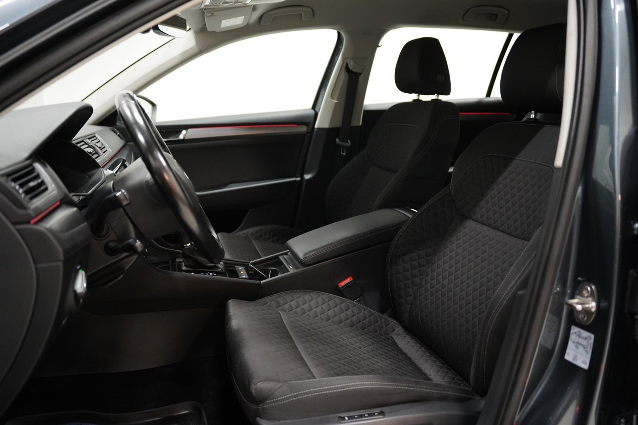 Škoda Superb Kombi 2.0 TDI DSG Sekventiell, 150hk, 2017