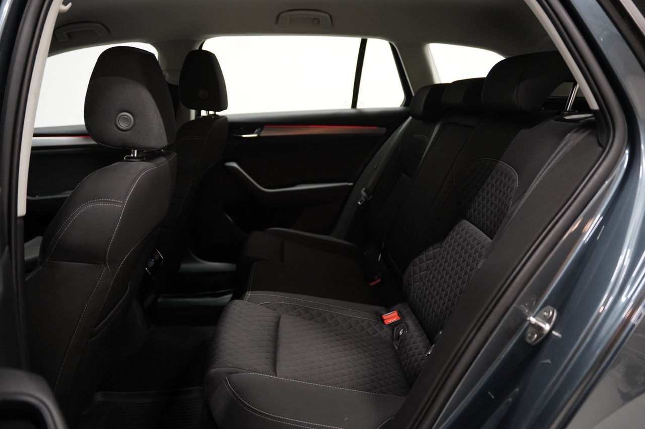 Škoda Superb Kombi 2.0 TDI DSG Sekventiell, 150hk, 2017