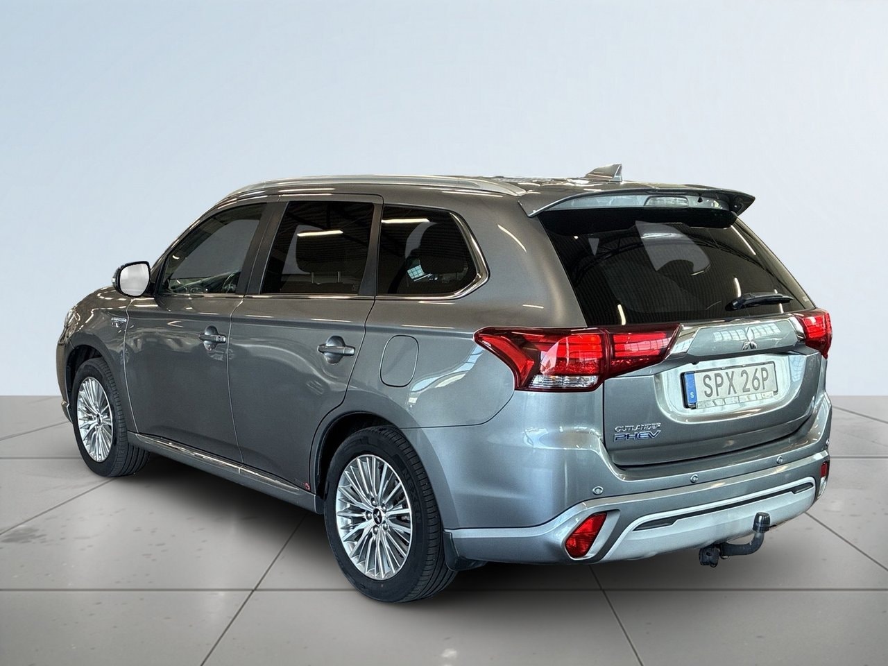 Mitsubishi Outlander PHEV CVT, 224hp, 2020