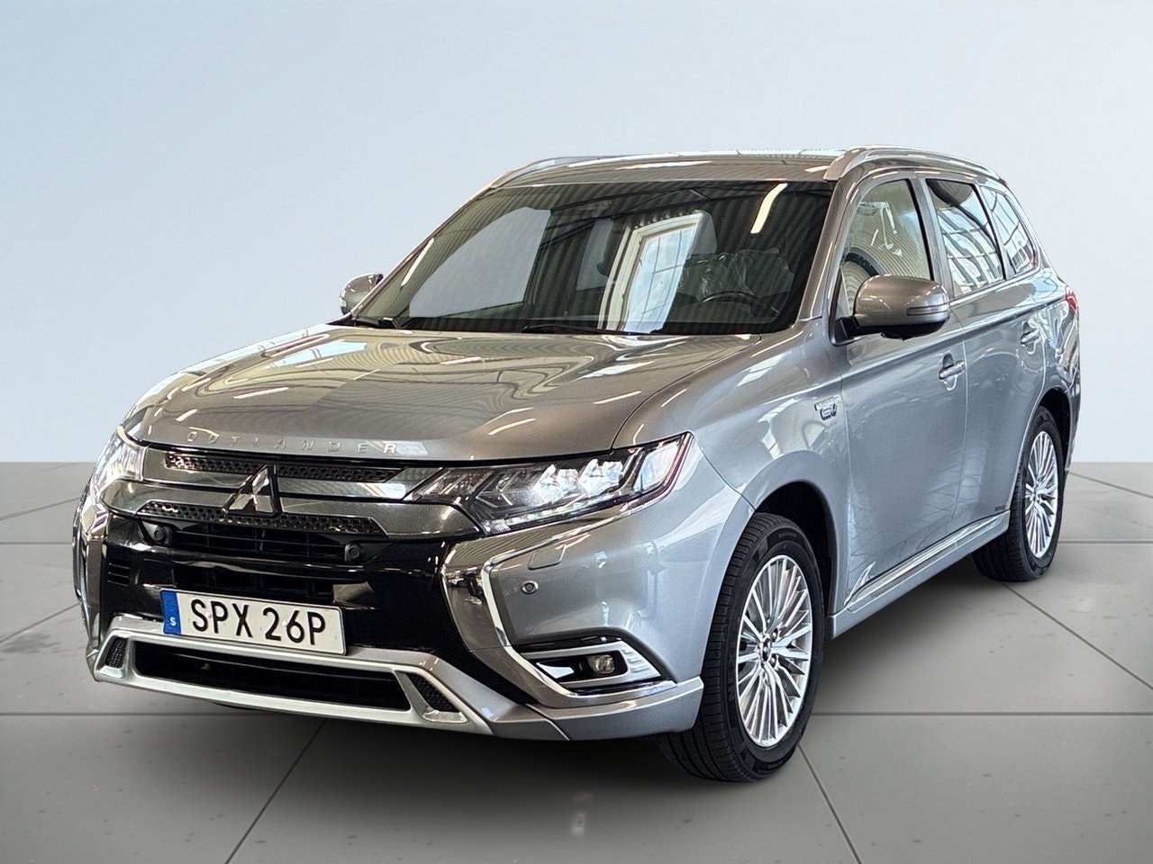 Mitsubishi Outlander PHEV CVT, 224hp, 2020