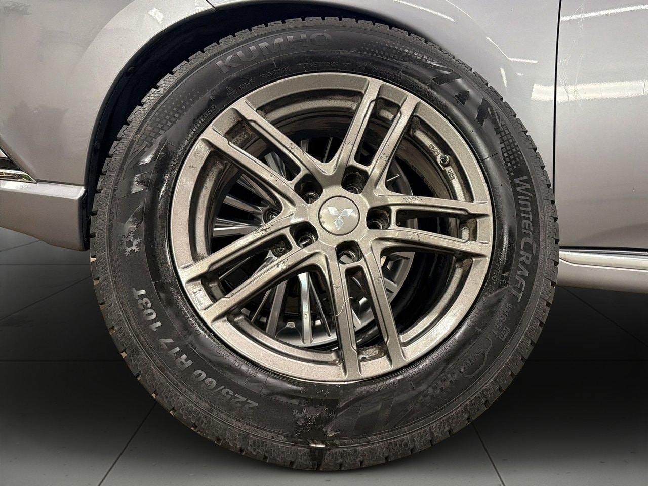 Mitsubishi Outlander PHEV CVT, 224hp, 2020