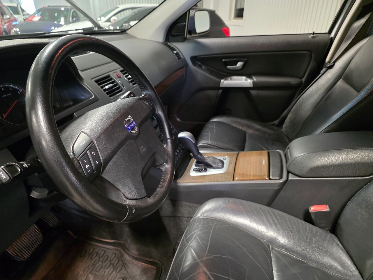 Volvo XC90 7-seater 4.4 V8 AWD Geartronic, 6-trins, 315ps, 2005