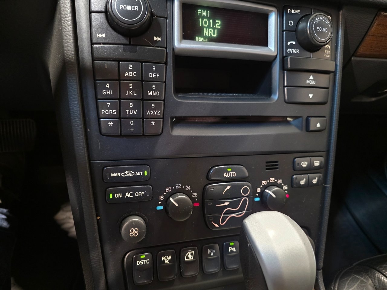 Volvo XC90 7-seater 4.4 V8 AWD Geartronic, 6-trins, 315ps, 2005