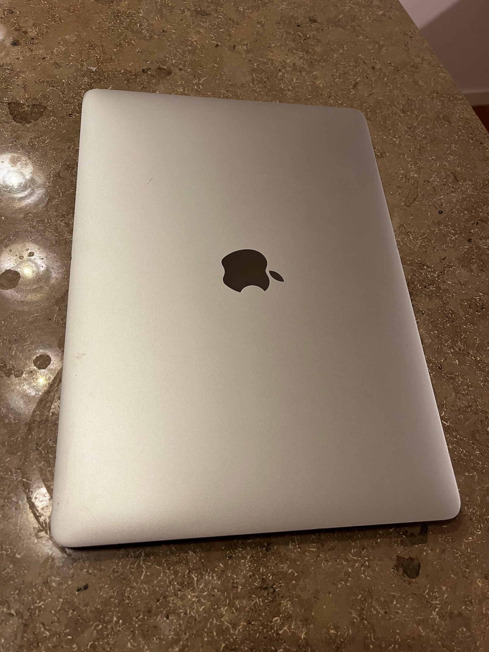 MacBook Pro 2017 MacBook本体