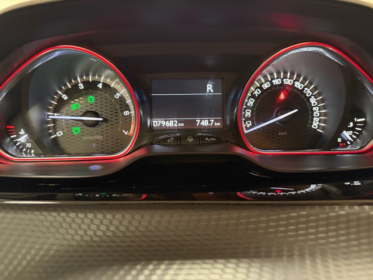 Peugeot 2008 1.2 PureTech 130 EAT, 131hp, 2019
